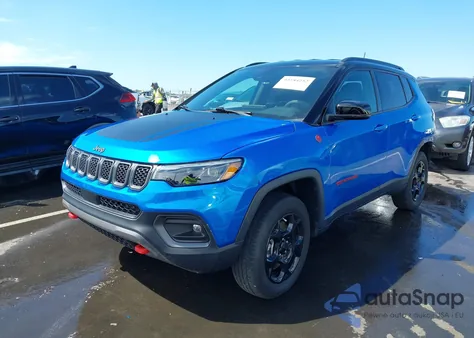2023 Jeep Compass Trailhawk 4X4 z USA, uszkodzony, nr VIN 3C4NJDDN7PT511086